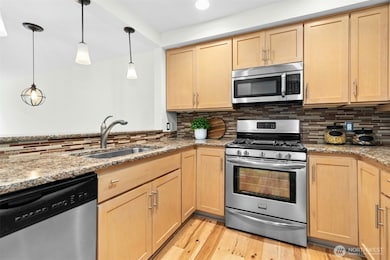 Brezza unit A307, Kirkland, WA 98033 - photo 6