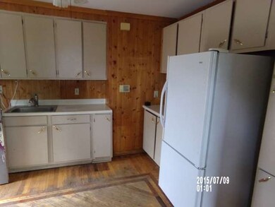 612 Topeka Dr, Carpentersville, IL 60110 - photo 2