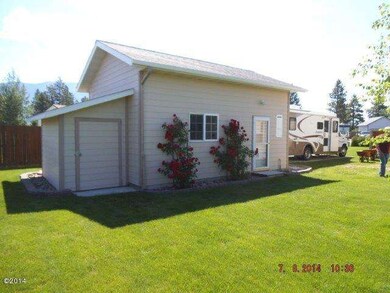Shop/Studio or Third Car Garage