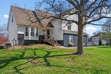 8369 Alden St, Lenexa, KS 66215 - photo 3