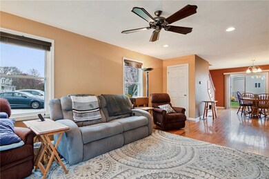 20 Silvercup Cir unit 20, West Warwick, RI 02893 - photo 3