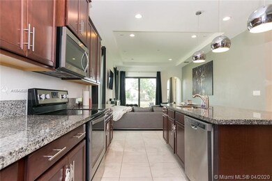 Kitchen / Living Area