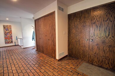 881 Gatehouse Lane