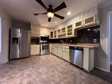 807 Edgewood Dr, Jacksonville, NC 28540 - photo 5