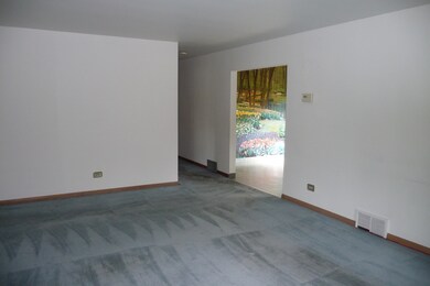 785 Cumnock Rd, Olympia Fields, IL 60461 - photo 3