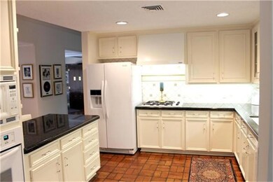 10218 Shady River Dr, Houston, TX 77042 - photo 7