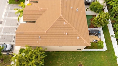 10625 W 32nd Ln, Hialeah, FL 33018 - photo 6