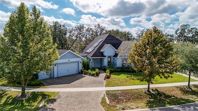 5901 Nature Ridge Ln, Lithia, FL 33547 - photo 2