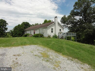 18312 Silcott Springs Rd, Purcellville, VA 20132 - photo 2