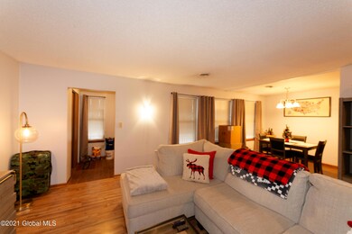 1909 Cambridge Manor Dr unit 1909, Schenectady, NY 12302 - photo 6