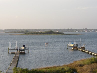 Dock & Condo Located in Quiet Waters