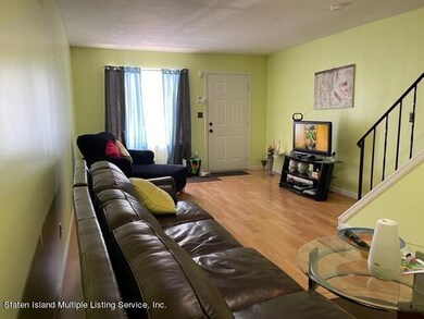 33 Theater Ln, Staten Island, NY 10304 - photo 3