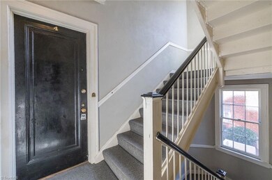 828 N Elm St unit A4, Greensboro, NC 27401 - photo 2