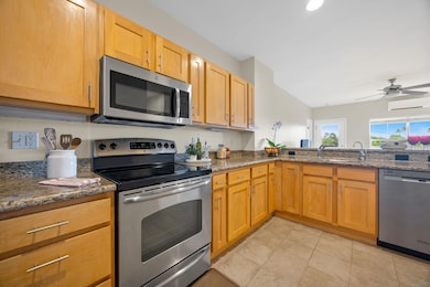 3706 Lower Honoapiilani Rd unit D-33, Lahaina, HI 96761 - photo 6