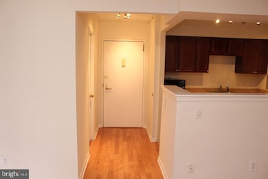 1001 26th St NW unit 401, Washington, DC 20037 - photo 2