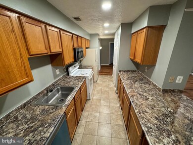 3712 Excalibur Ct unit 102, Bowie, MD 20716 - photo 6