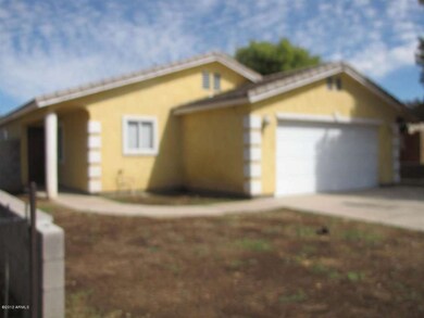 6128 W Palmaire Ave 004