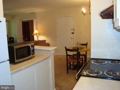 5913G Prince James Dr unit 35, West Springfield, VA 22152 - photo 3