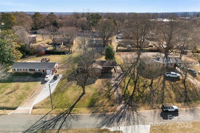 3017 Poplar Cir, Shelby, NC 28152 - photo 2