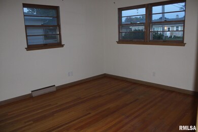 3710 Wilkes Ave, Davenport, IA 52806 - photo 5