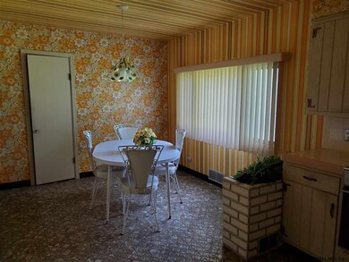 170 S Kingsboro Ave, Gloversville, NY 12078 - photo 7