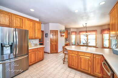 2052 Tunbridge Trail, Algonquin, IL 60102 - photo 7