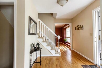 10231 Century Ln, Lenexa, KS 66215 - photo 3