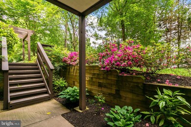 9923 Oakton Terrace Rd, Oakton, VA 22124 - photo 3