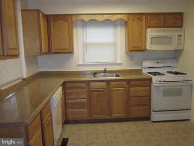 18 Belfast Rd, Lutherville Timonium, MD 21093 - photo 6