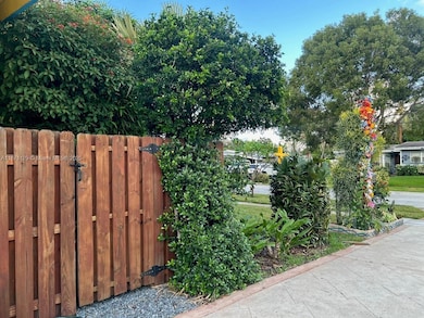 881 SW 49th Terrace, Plantation, FL 33317 - photo 5