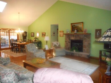 202 Canoe Brook Dr, Hawley, PA 18428 - photo 5