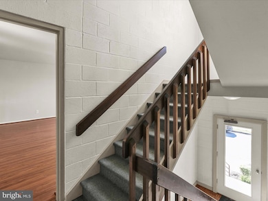 225 A N 14th St, Reading, PA 19604 - photo 2