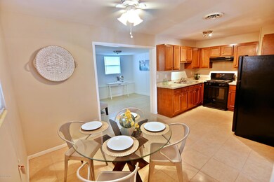 2055 Hugh Edwards Dr, Jacksonville, FL 32210 - photo 3