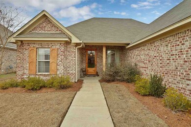 220 Greenfield Ridge Dr, Brandon, MS 39042 - photo 2