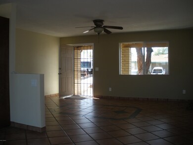 8561 Desert Aire (9)