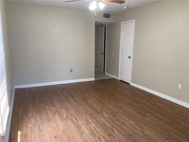 4918 Murphy Dr unit C, Metairie, LA 70006 - photo 2