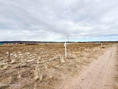 360 W Hawaii Rd, Paulden, AZ 86334 - photo 7