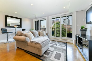 64-66 Salem St unit PH2, Boston, MA 02113 - photo 3