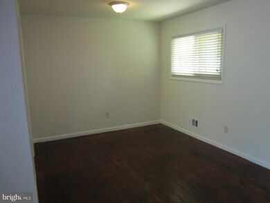 6207 Brightlea Dr, Lanham, MD 20706 - photo 5