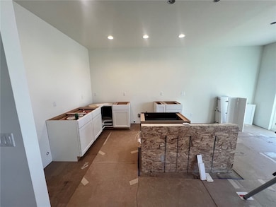 614 Grey Slate Dr SW, Cedar Rapids, IA 52404 - photo 3