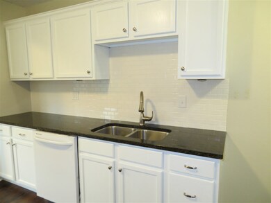 1603 Walnut St, Cedar Falls, IA 50613 - photo 5