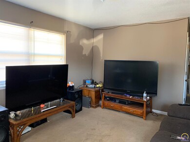 3326 SW Kiowa St, Topeka, KS 66614 - photo 2
