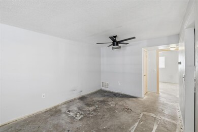 1320 Moreland Dr unit 12, Clearwater, FL 33764 - photo 7
