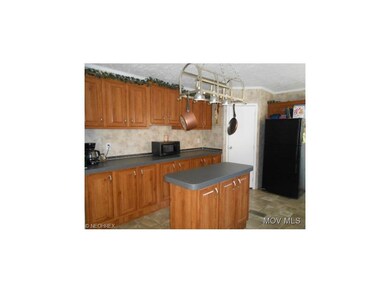 Kitchen Many Cabinets