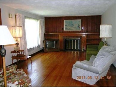 2 Foss St, Westfield, MA 01085 - photo 5