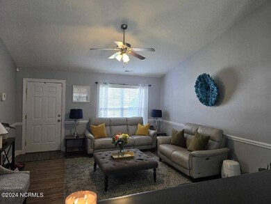 2537 Saddleback Dr unit B, Winterville, NC 28590 - photo 5