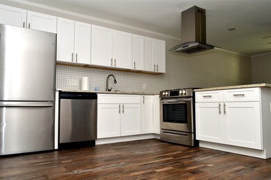 2045 W Blum St unit A, Alvin, TX 77511 - photo 4