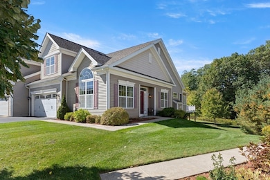 42 Hopkins Cir, Methuen, MA 01844 - photo 2