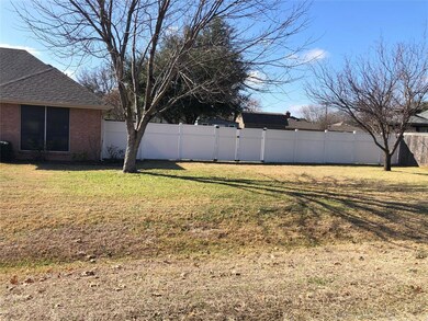3202 Crockett St, Granbury, TX 76049 - photo 3