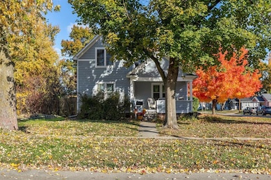 920 S 5th Ave E, Newton, IA 50208 - photo 2